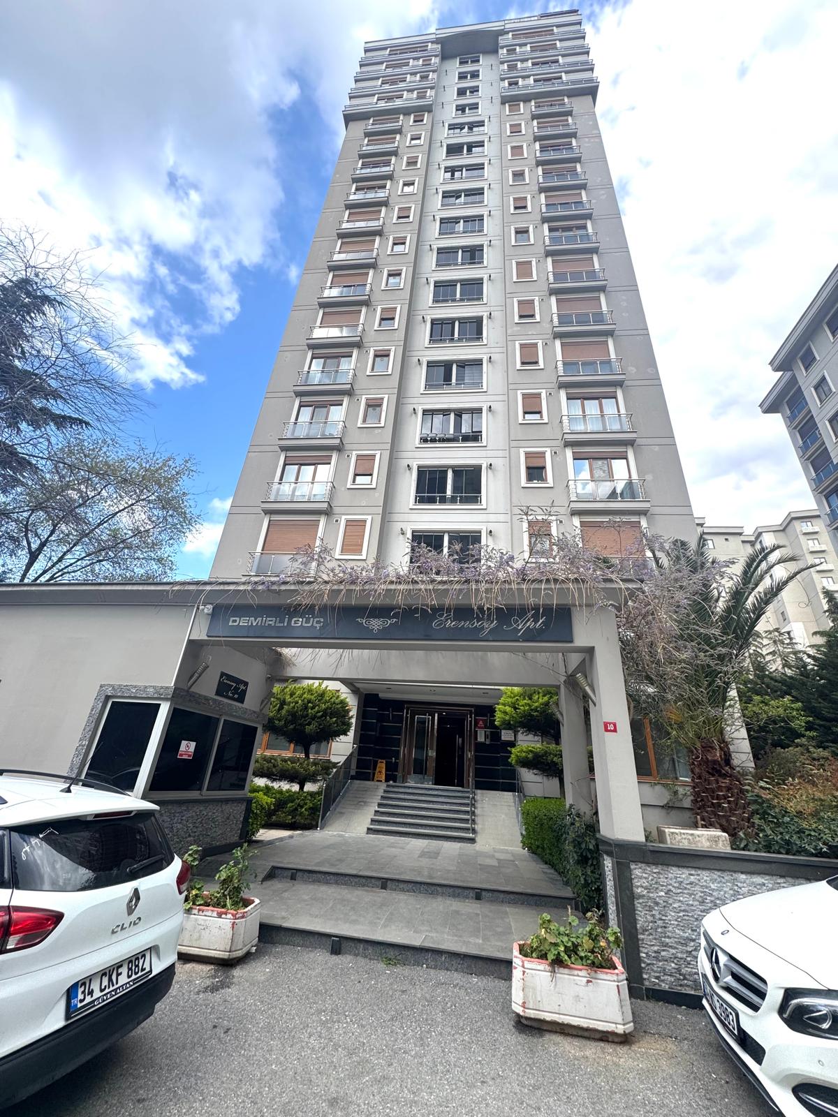 WhatsApp Image 2025-04-09 at 18.50.32 (4)