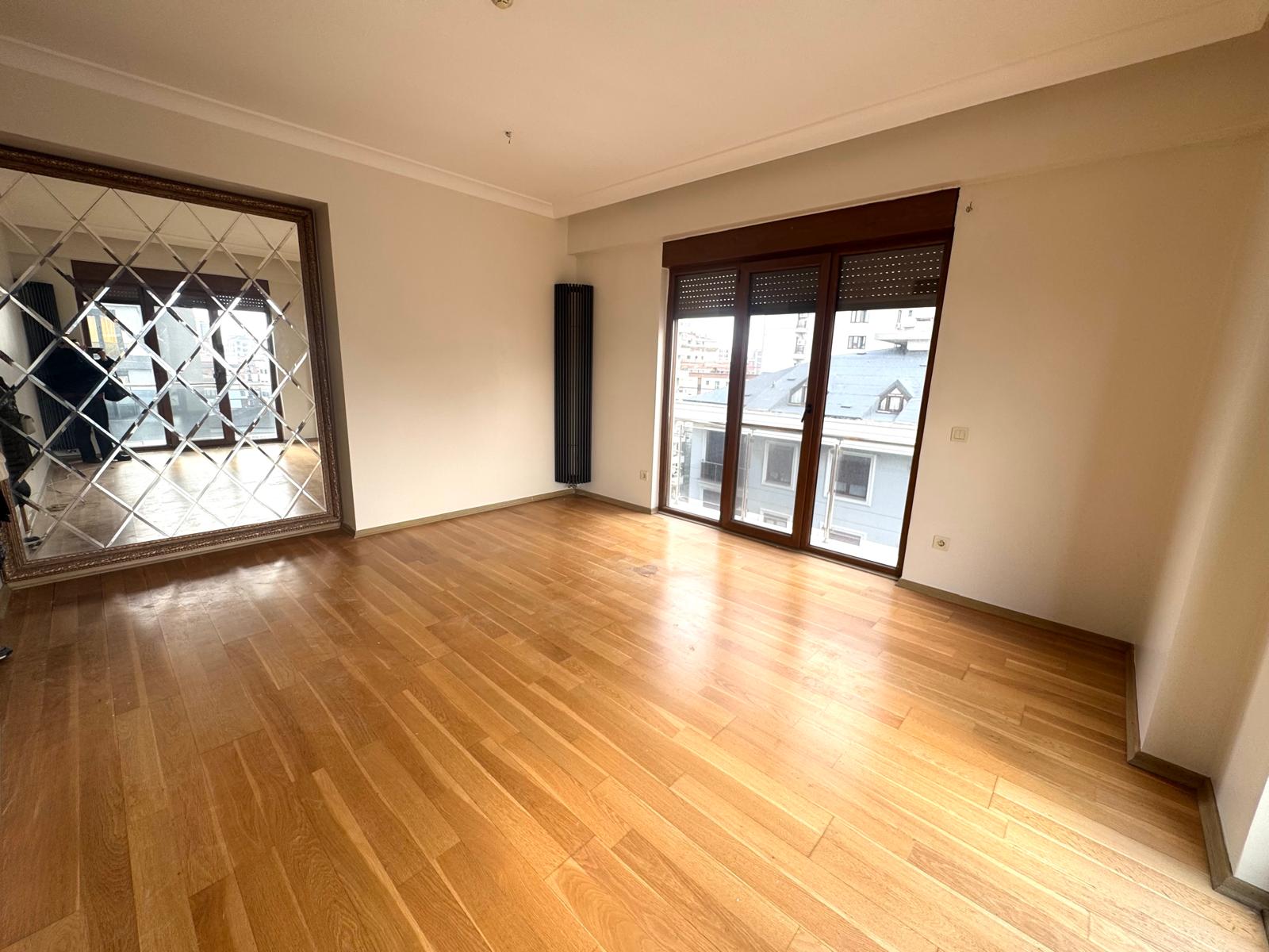 WhatsApp Image 2025-04-09 at 18.50.32 (8)