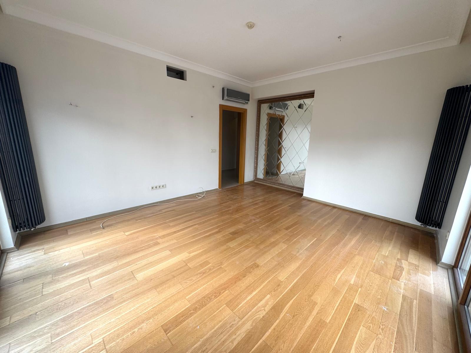 WhatsApp Image 2025-04-09 at 18.50.32 (9)