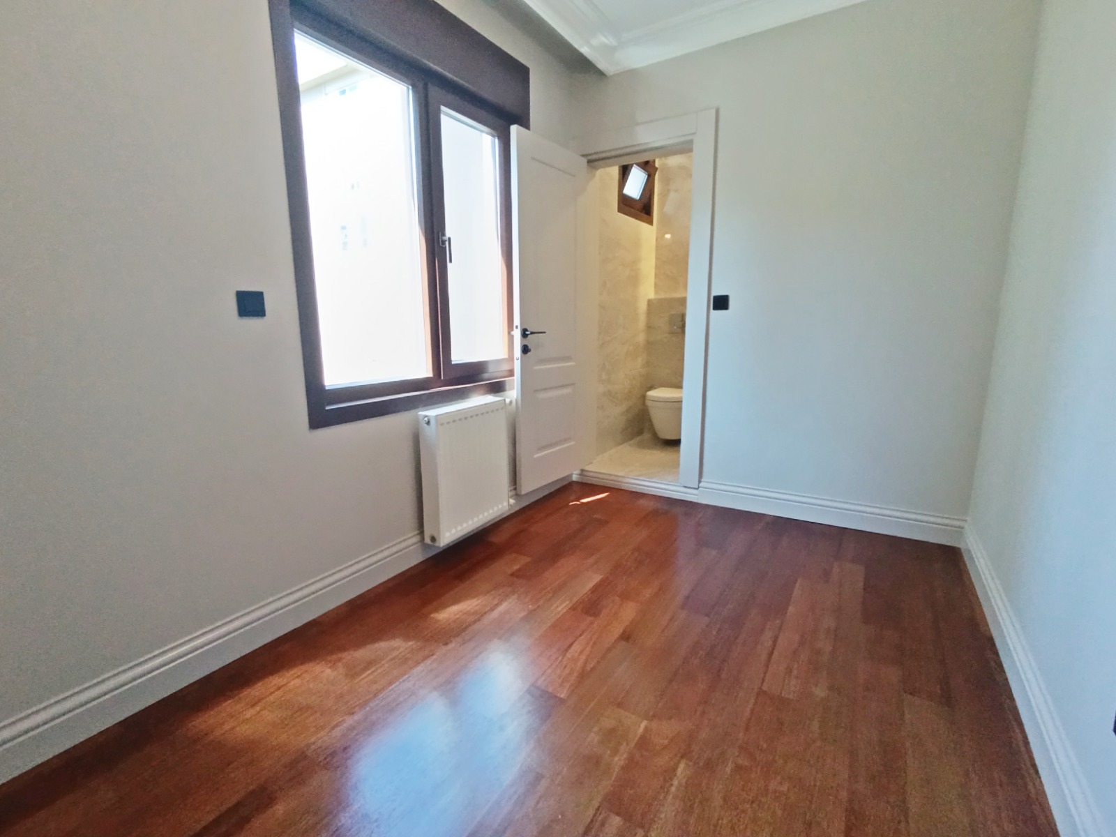 WhatsApp Image 2025-08-19 at 11.08.33