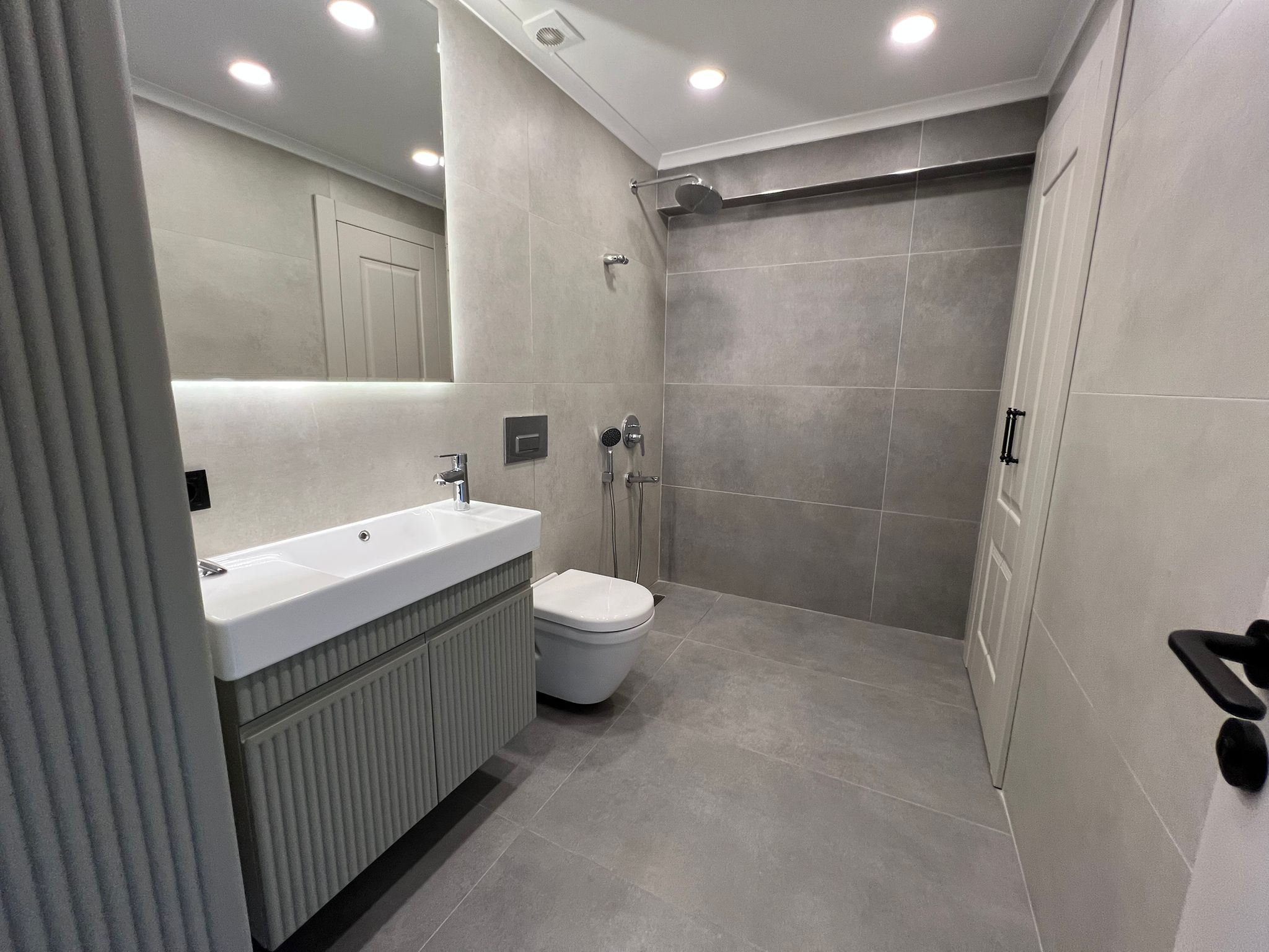 WhatsApp Image 2025-08-21 at 12.10.45