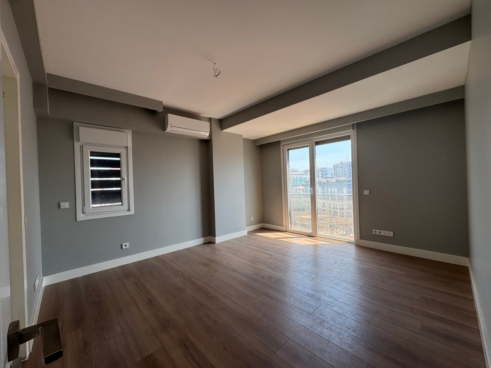 IMG_6331 Bostancıda 100 m2 Net Önü Açık Manzaralı 3+1 Satılık Daire
