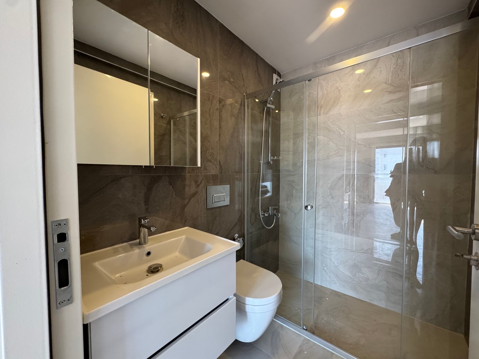 IMG_6335 Bostancıda 100 m2 Net Önü Açık Manzaralı 3+1 Satılık Daire