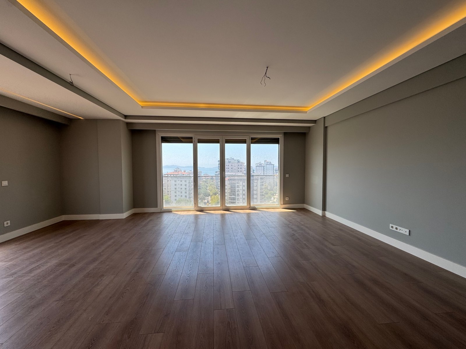 IMG_6340 Bostancıda 100 m2 Net Önü Açık Manzaralı 3+1 Satılık Daire